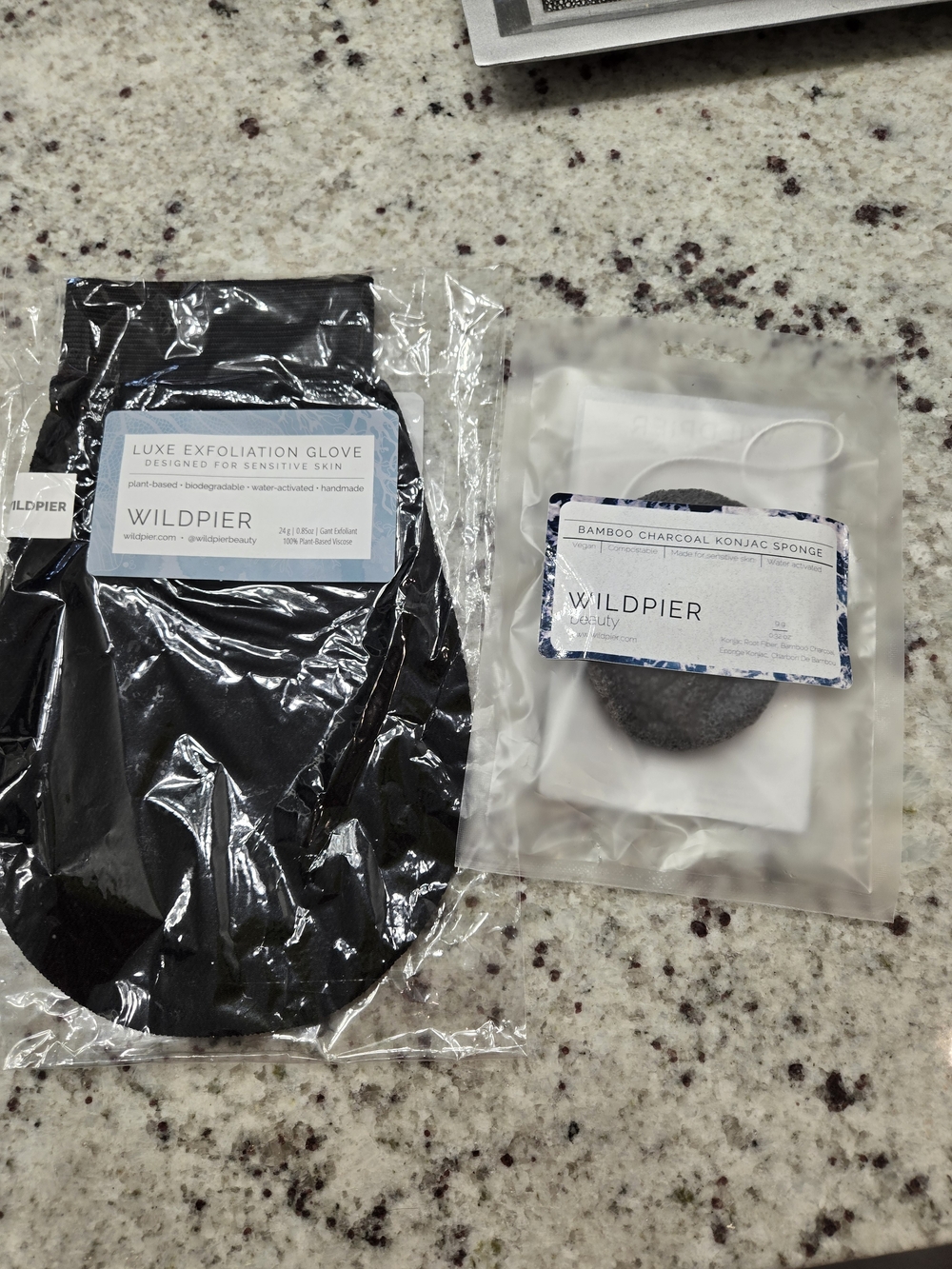 Wildpier Beauty  Luxe Exfoliation Glove & Bamboo Charcoal Konjac Sponge